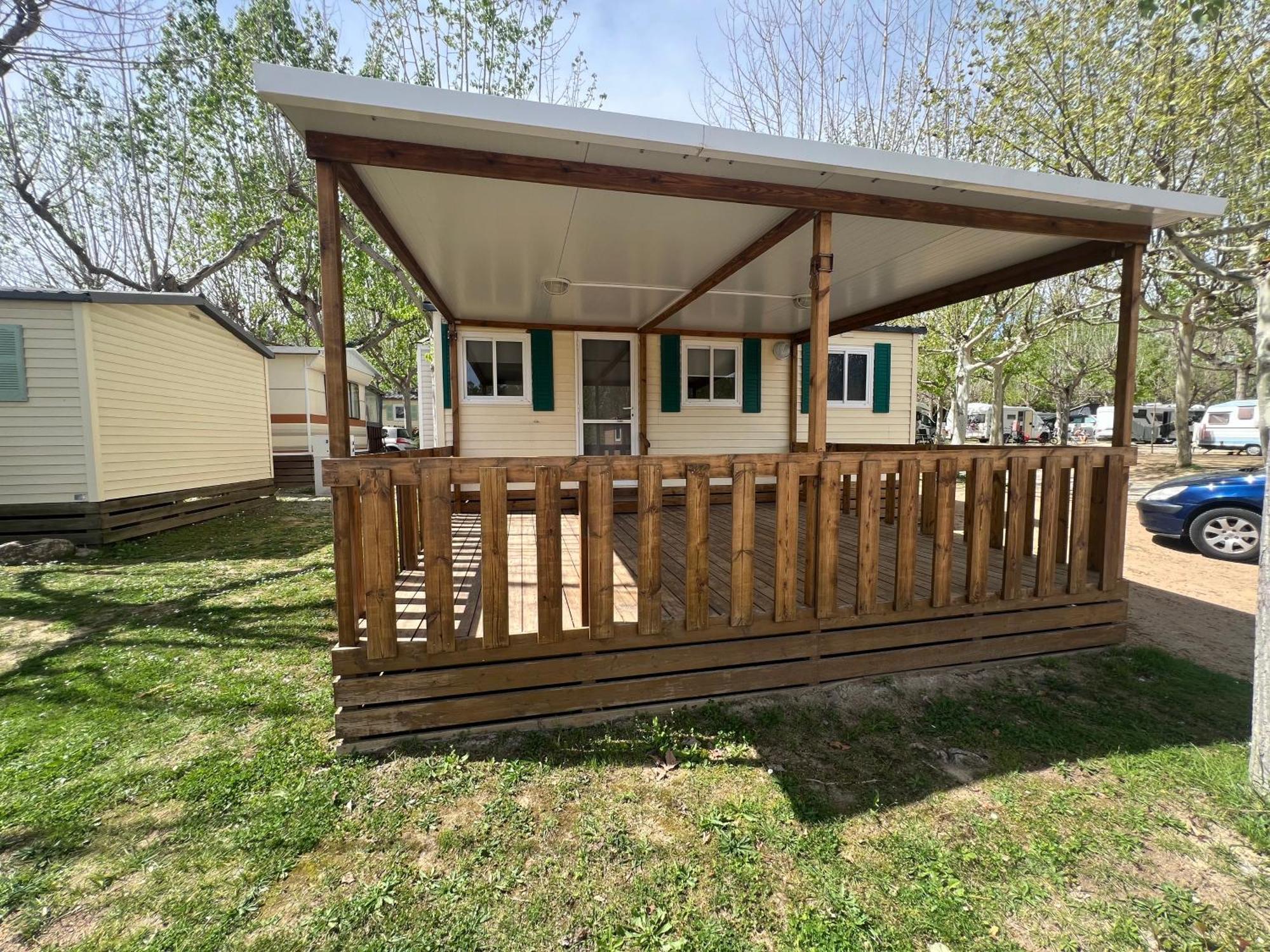 Camping Bungalow El Llac De Banyoles Porqueres Zimmer foto